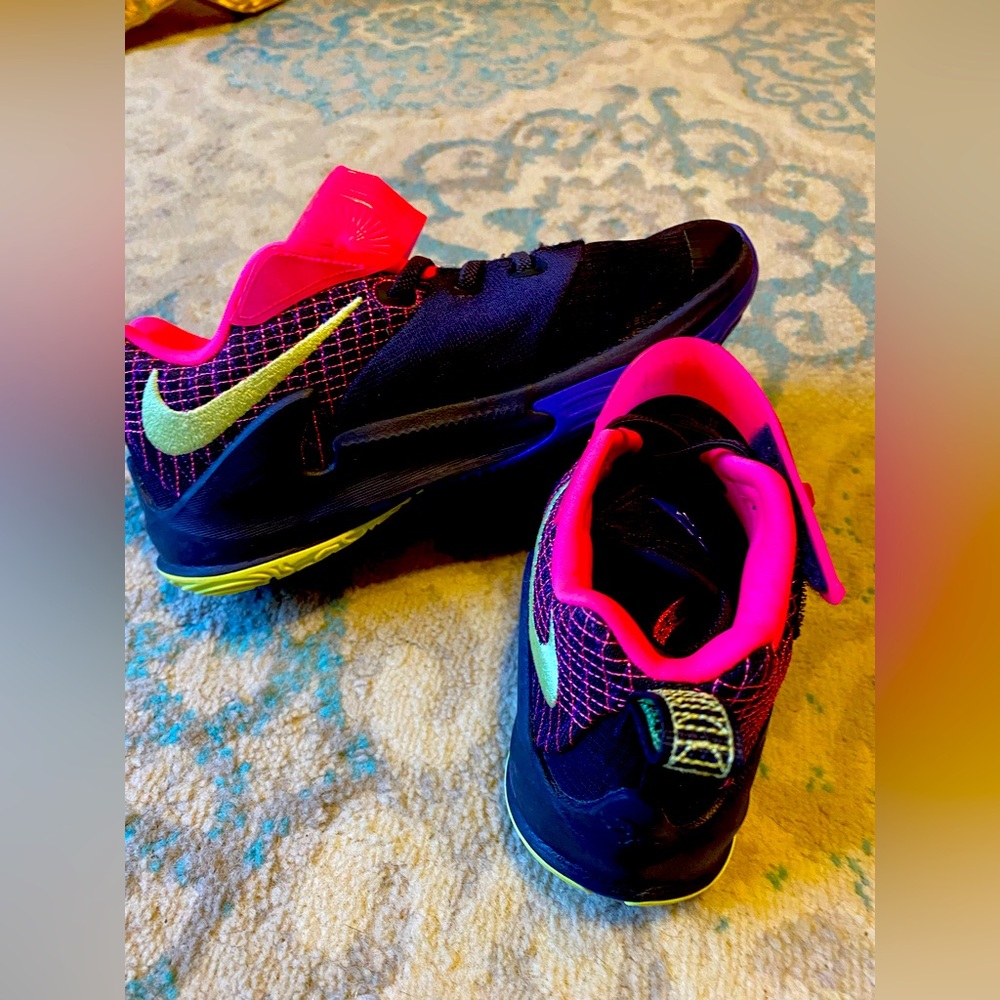Girls Basketball Shoes